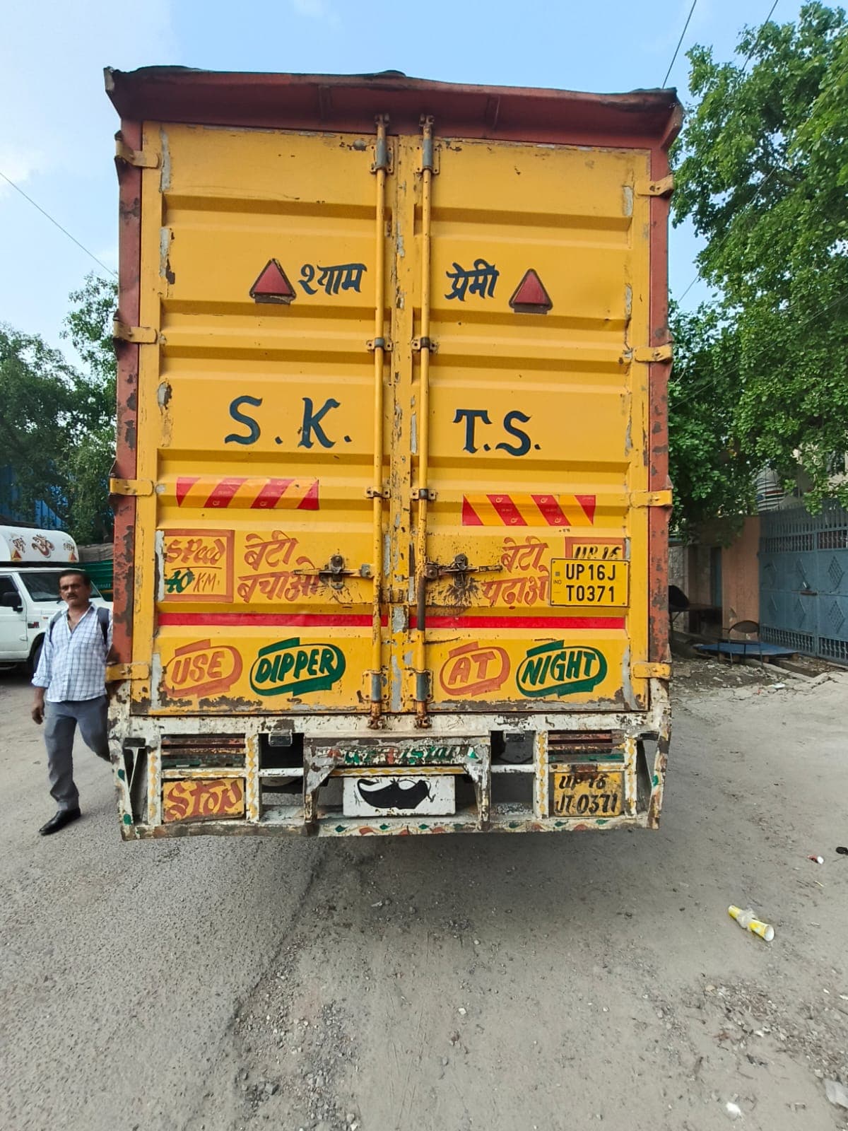 SKTS Eicher Truck